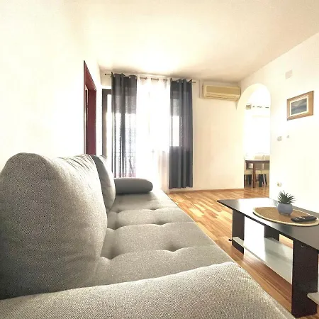 Veronika Apartment Lovran