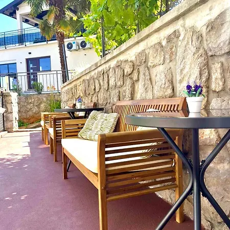 Veronika Appartement *