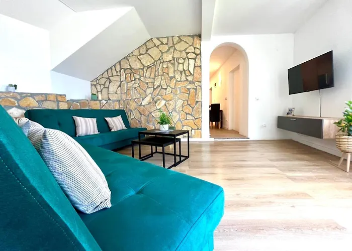 アパート Veronika ロヴラン